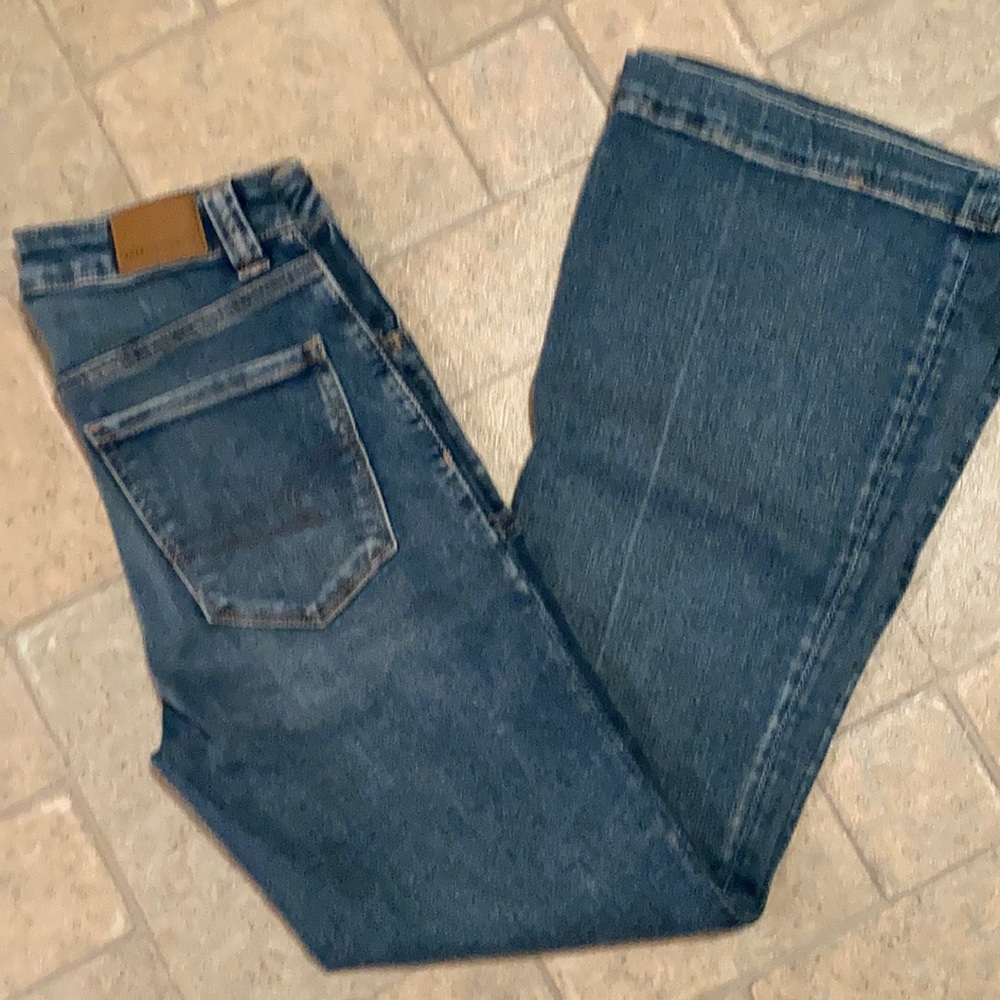 AE super high-rise flare Jean- Size 2 short